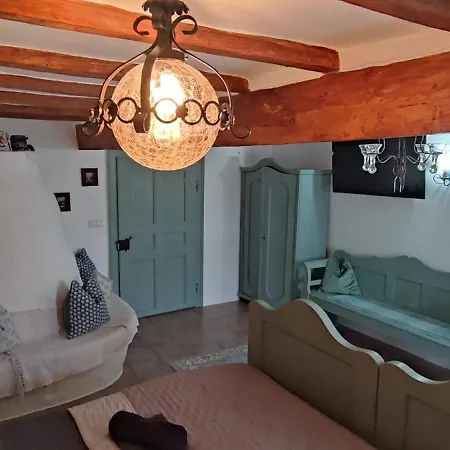 Trinity Vendeghaz * Abádszalók