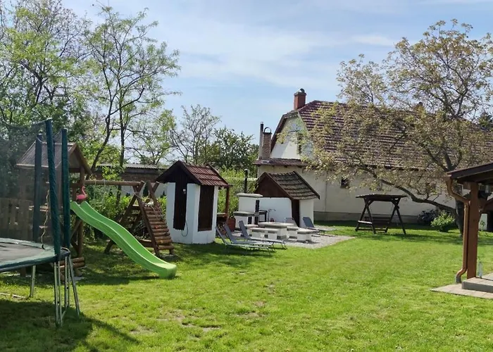 Trinity Vendeghaz Dom wakacyjny Abádszalók