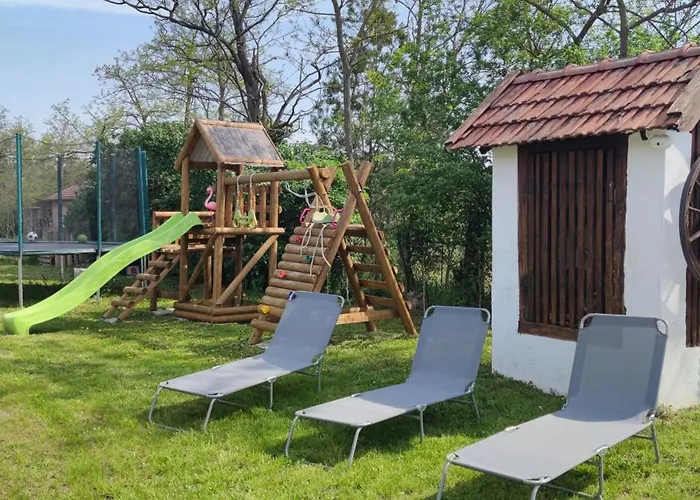 Trinity Vendeghaz Abádszalók